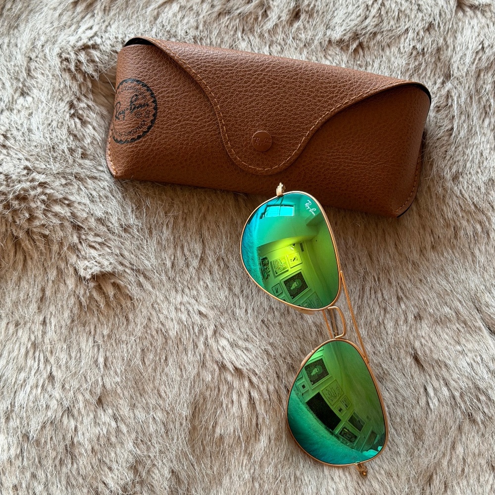 Aviators Flash Lenses Gold Mirrored Green Lens
